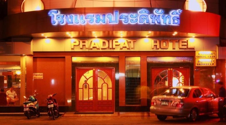 Pradipat Hotel Μπανγκόκ Εξωτερικό φωτογραφία
