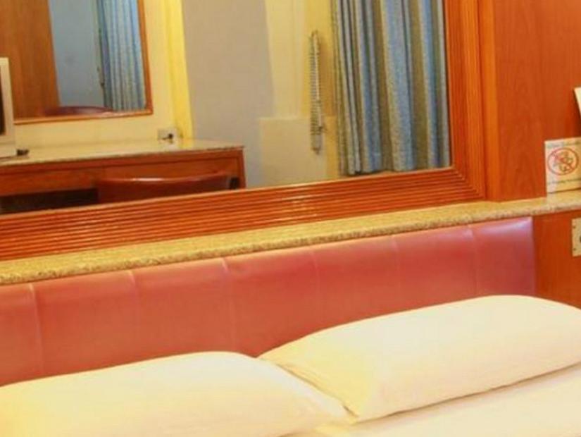 Pradipat Hotel Μπανγκόκ Εξωτερικό φωτογραφία